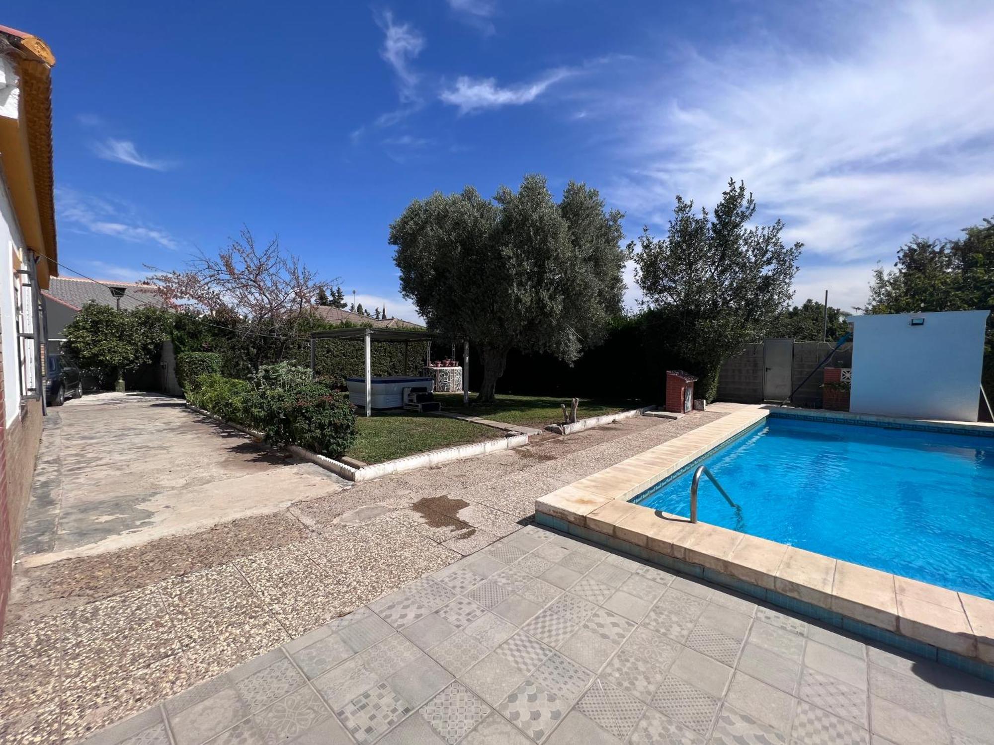 Chalet Piscina Jakuzzi Sevilla Hacienda de Tarazona Exterior photo
