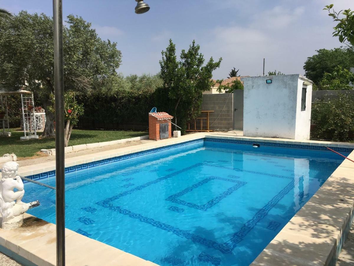 Chalet Piscina Jakuzzi Sevilla Hacienda de Tarazona Exterior photo